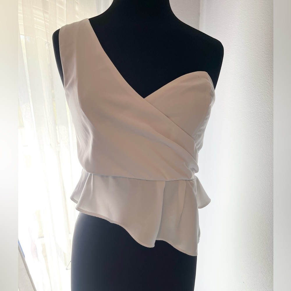 SUPERDOWN White Asymmetrical Top Medium